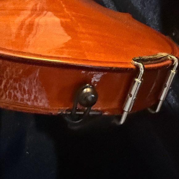Elegant Brown Violin with Case - Picture 10 of 14